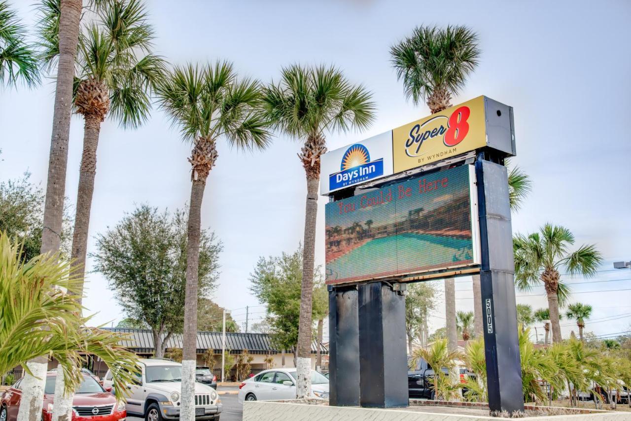 Days Inn By Wyndham St. Petersburg / Tampa Bay Area Pinellas Park Extérieur photo