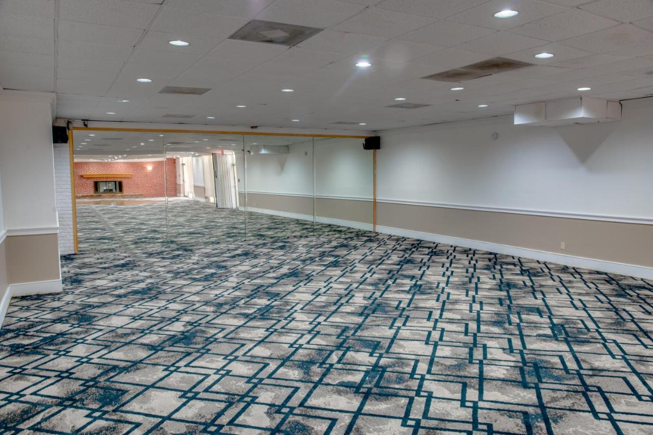 Days Inn By Wyndham St. Petersburg / Tampa Bay Area Pinellas Park Extérieur photo