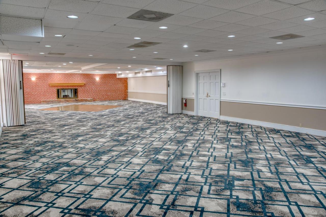 Days Inn By Wyndham St. Petersburg / Tampa Bay Area Pinellas Park Extérieur photo